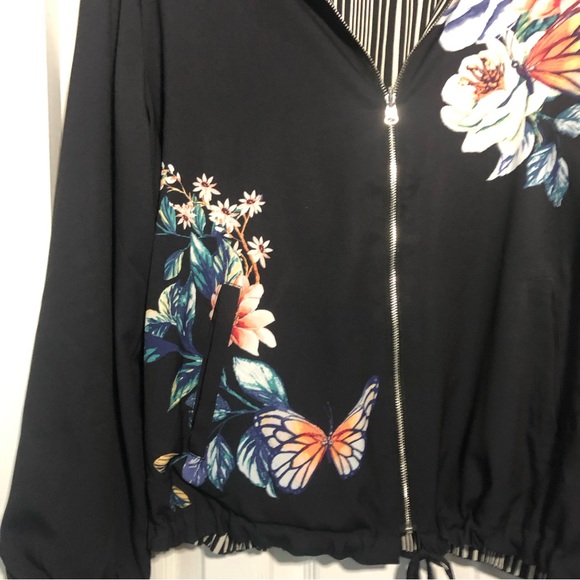 Chico's Reversible Floral Butterfly Cinch Waist Zip Front Bomber Jacket Navy 2 - Picture 4 of 9